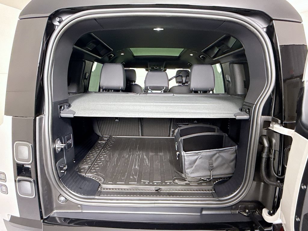 New 2026 Land Rover Defender 110 S AWD/4WD image 28