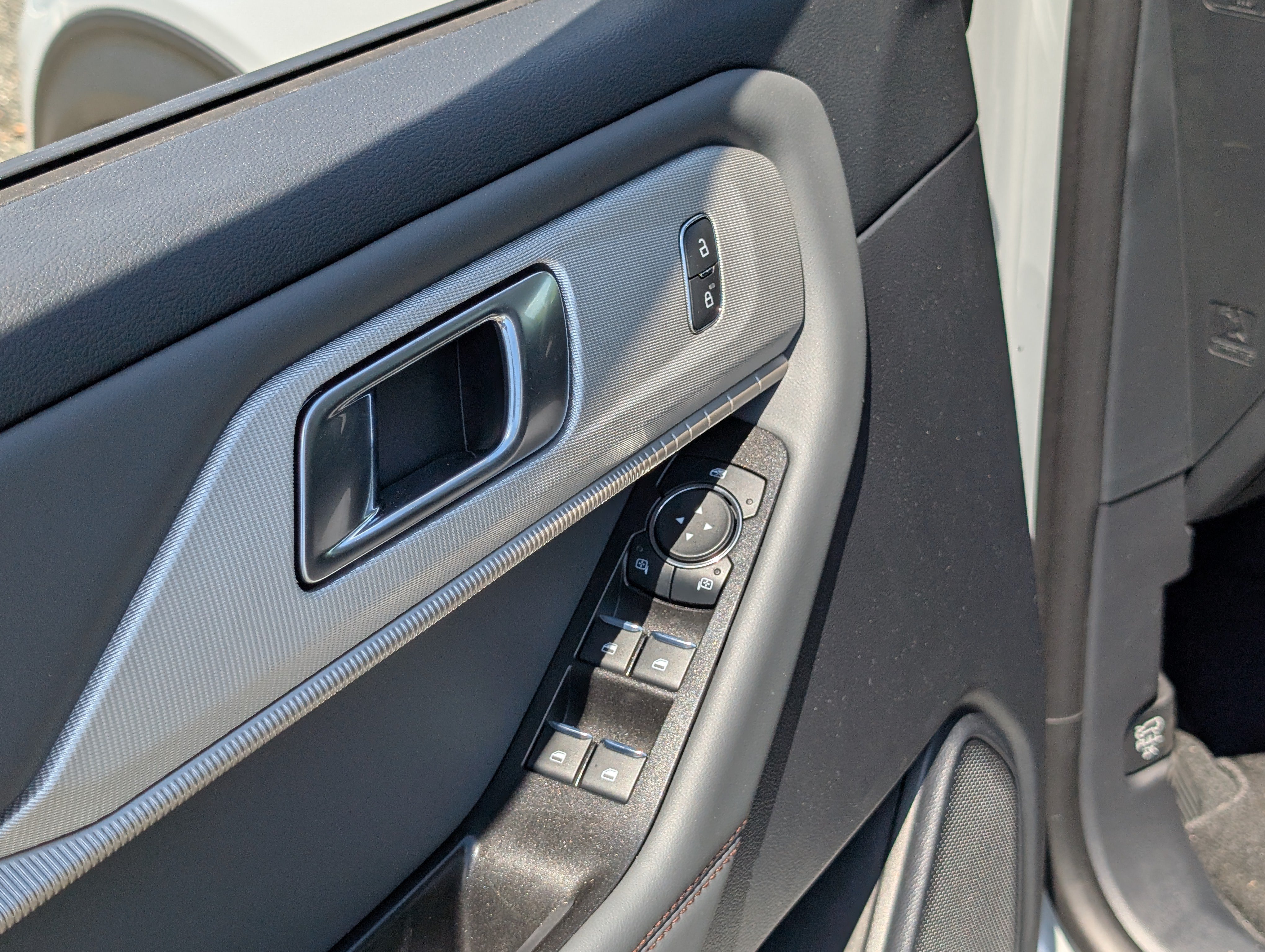 New 2026 Ford Explorer Active AWD/4WD image 16