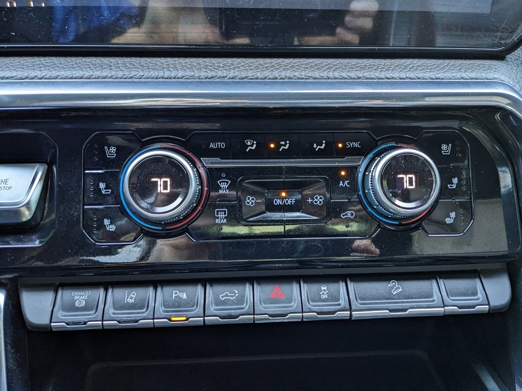 Used 2024 GMC Sierra 2500 Denali w/ Denali Reserve Package image 37