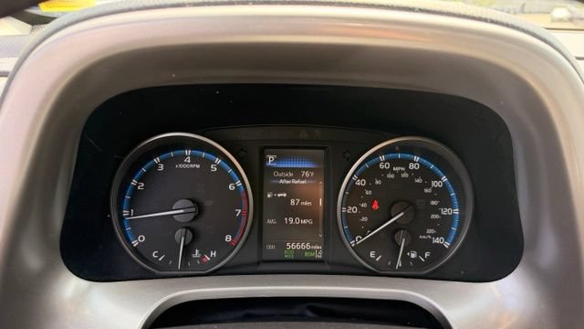 Used 2018 Toyota RAV4 XLE w/ Plus Extra Value Package AWD/4WD image 10