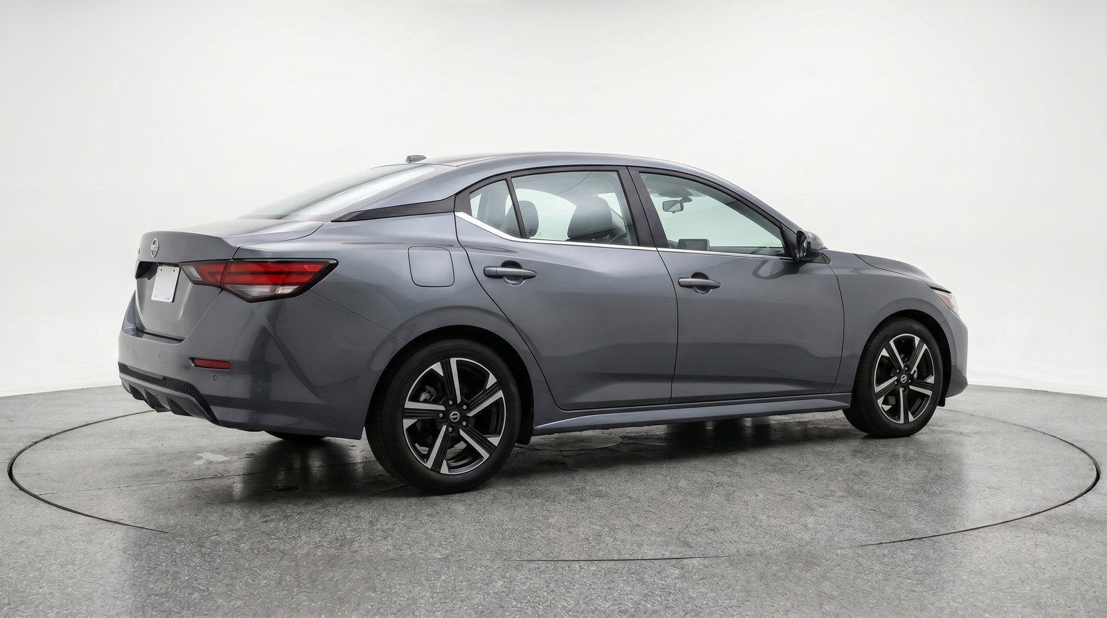 Used 2025 Nissan Sentra SV FWD image 9