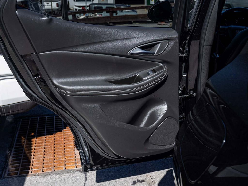 Used 2024 Buick Encore GX Sport Touring image 14