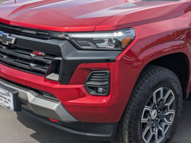 Certified 2023 Chevrolet Colorado Z71 w/ Z71 Convenience Package 2 AWD/4WD image 9