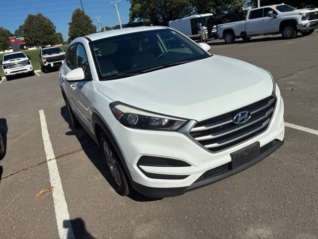 Used 2018 Hyundai Tucson SE AWD/4WD image 4