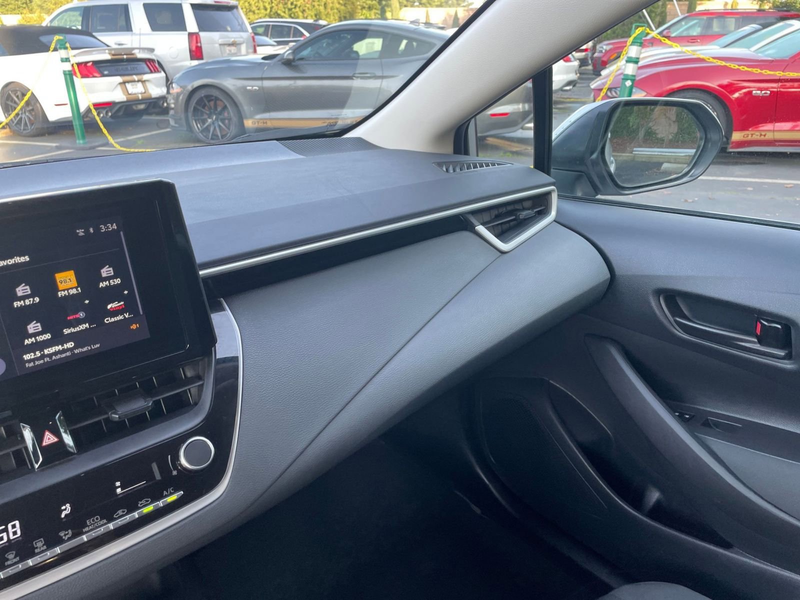 Used 2025 Toyota Corolla LE image 35