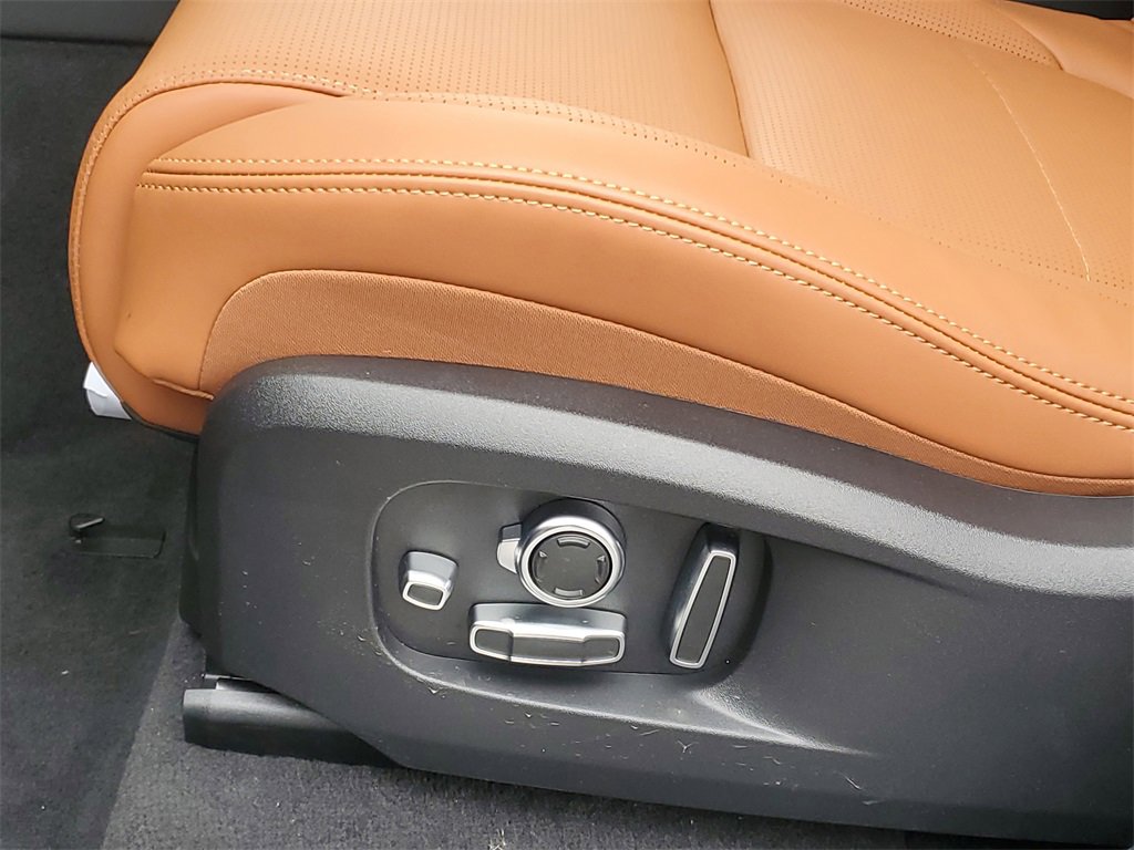 New 2025 Jaguar F-PACE R-Dynamic S image 12