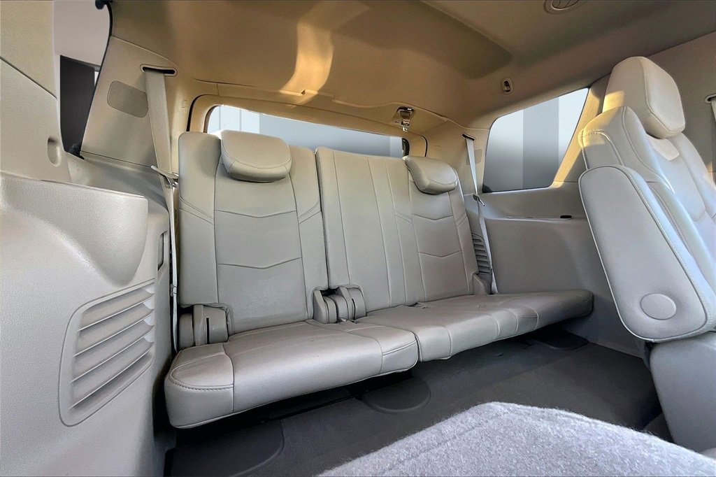 Used 2019 Cadillac Escalade Premium Luxury image 28