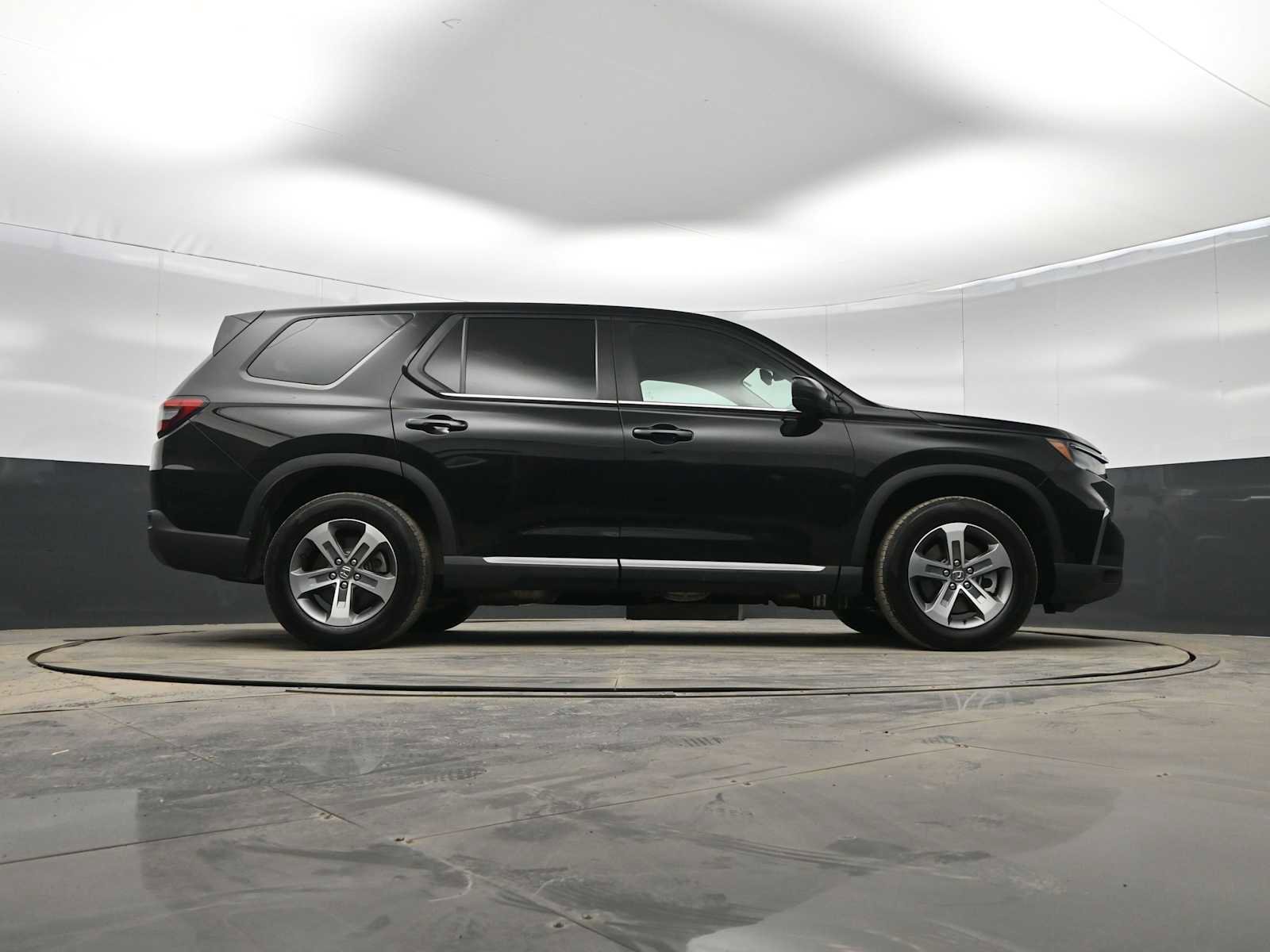 Used 2024 Honda Pilot EX-L image 37