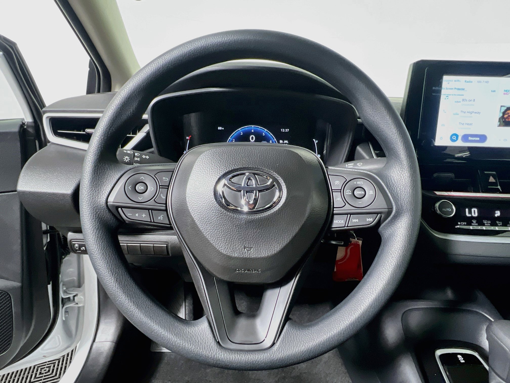 New 2027 Toyota Corolla LE FWD image 17