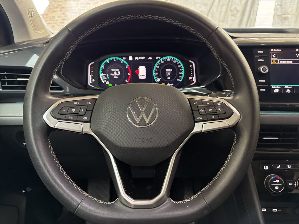 Used 2022 Volkswagen Taos SEL image 16