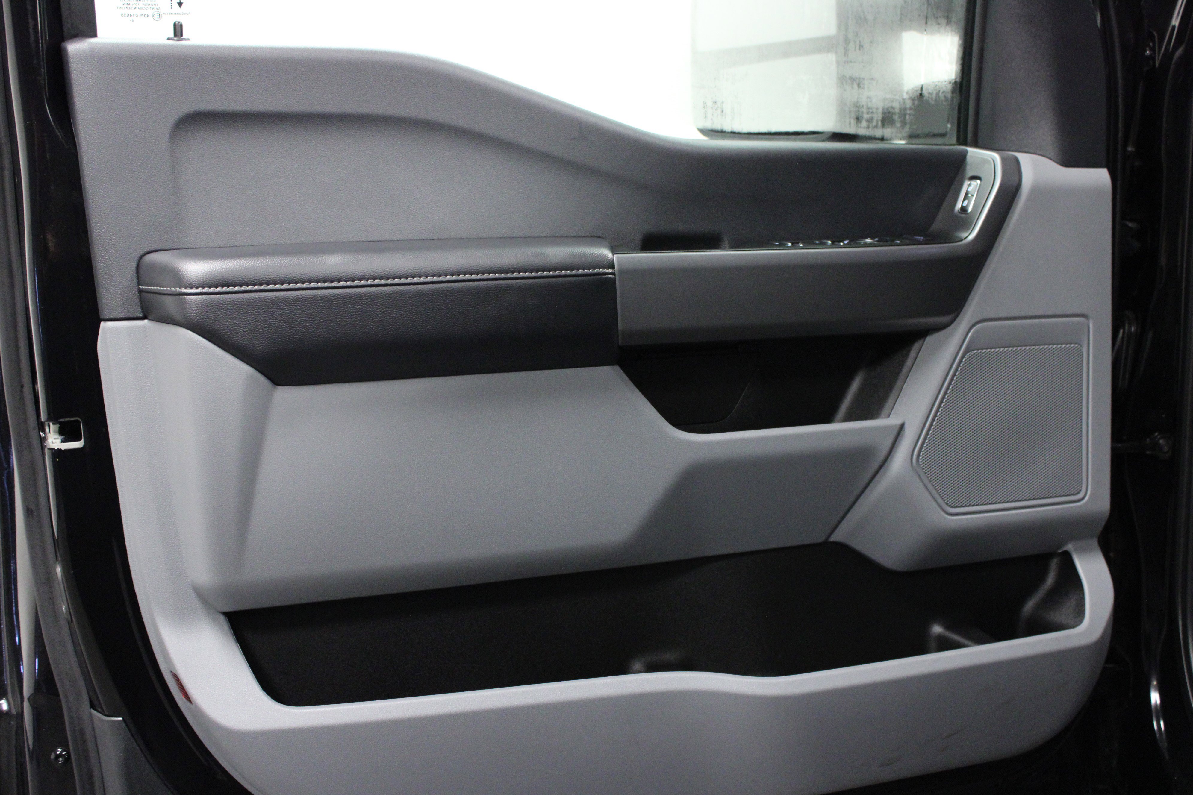 Used 2025 Ford F250 XLT image 11