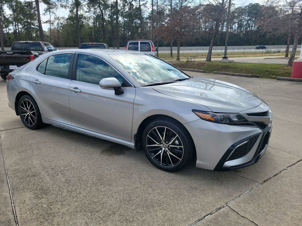 Certified 2024 Toyota Camry SE w/ Convenience Package image 10