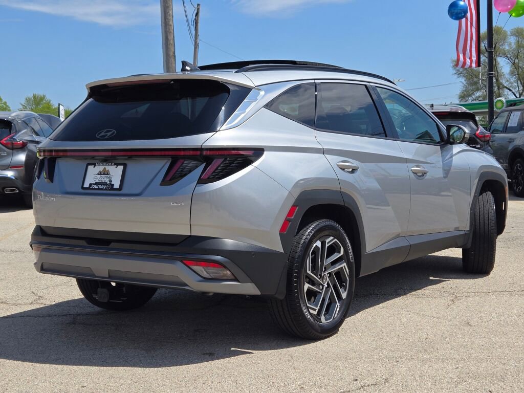 Used 2025 Hyundai Tucson Limited AWD/4WD image 12