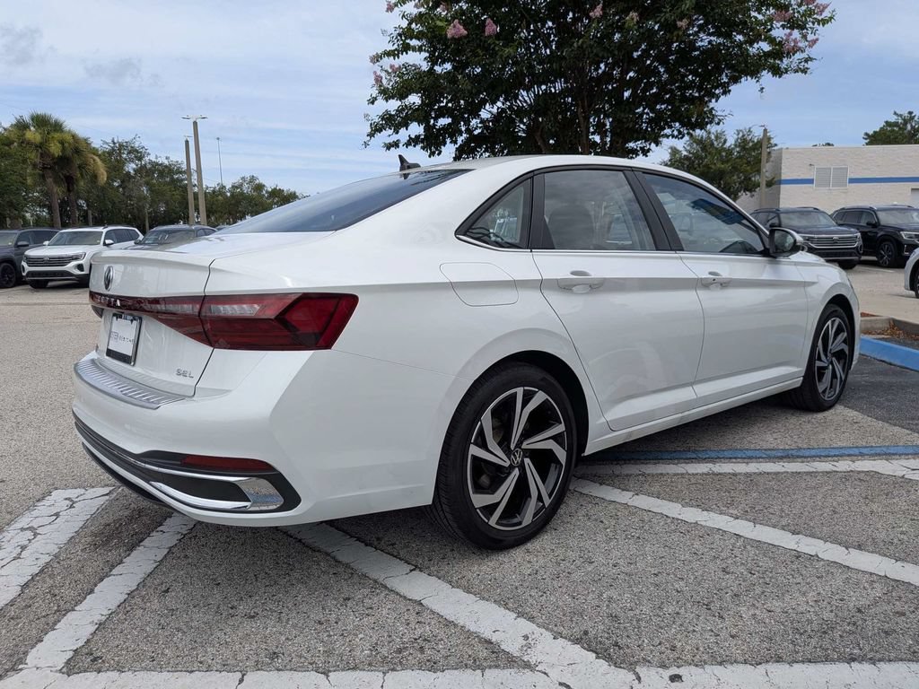 Certified 2026 Volkswagen Jetta SEL FWD image 6