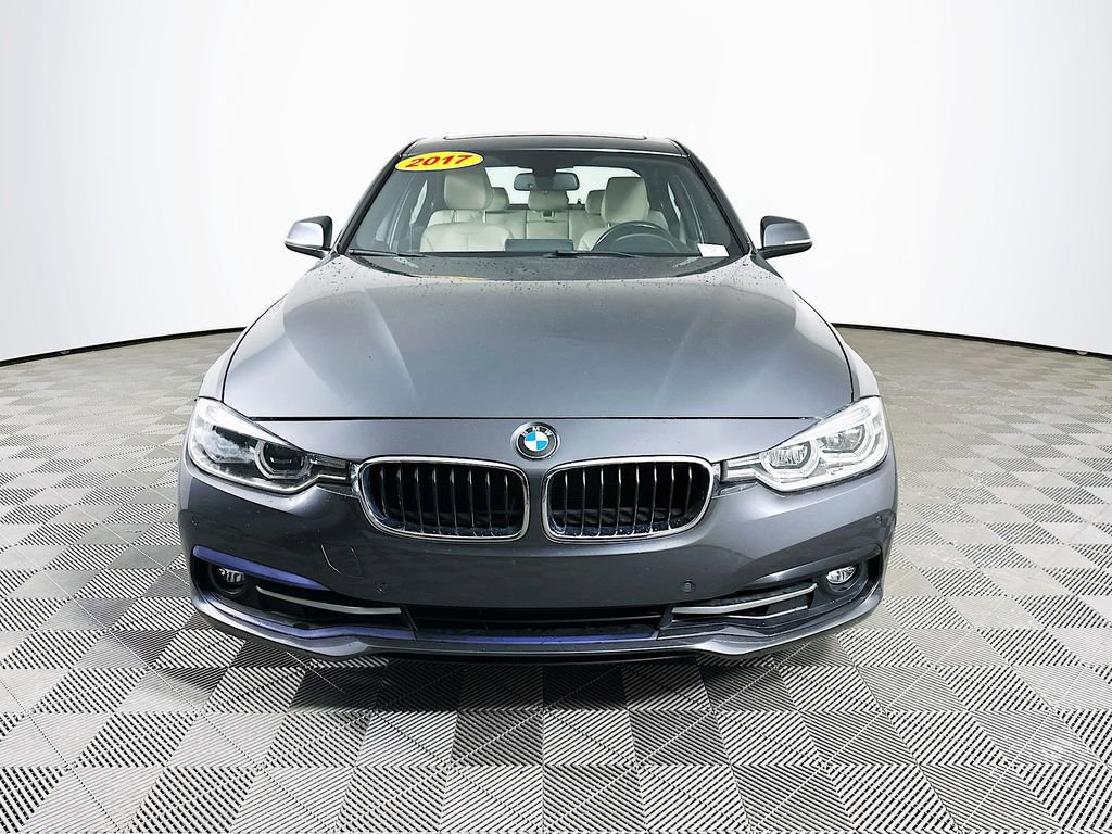 Used 2017 BMW 330i xDrive Sedan image 4