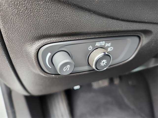 Used 2022 Chevrolet Equinox LS w/ LS Convenience Package image 21