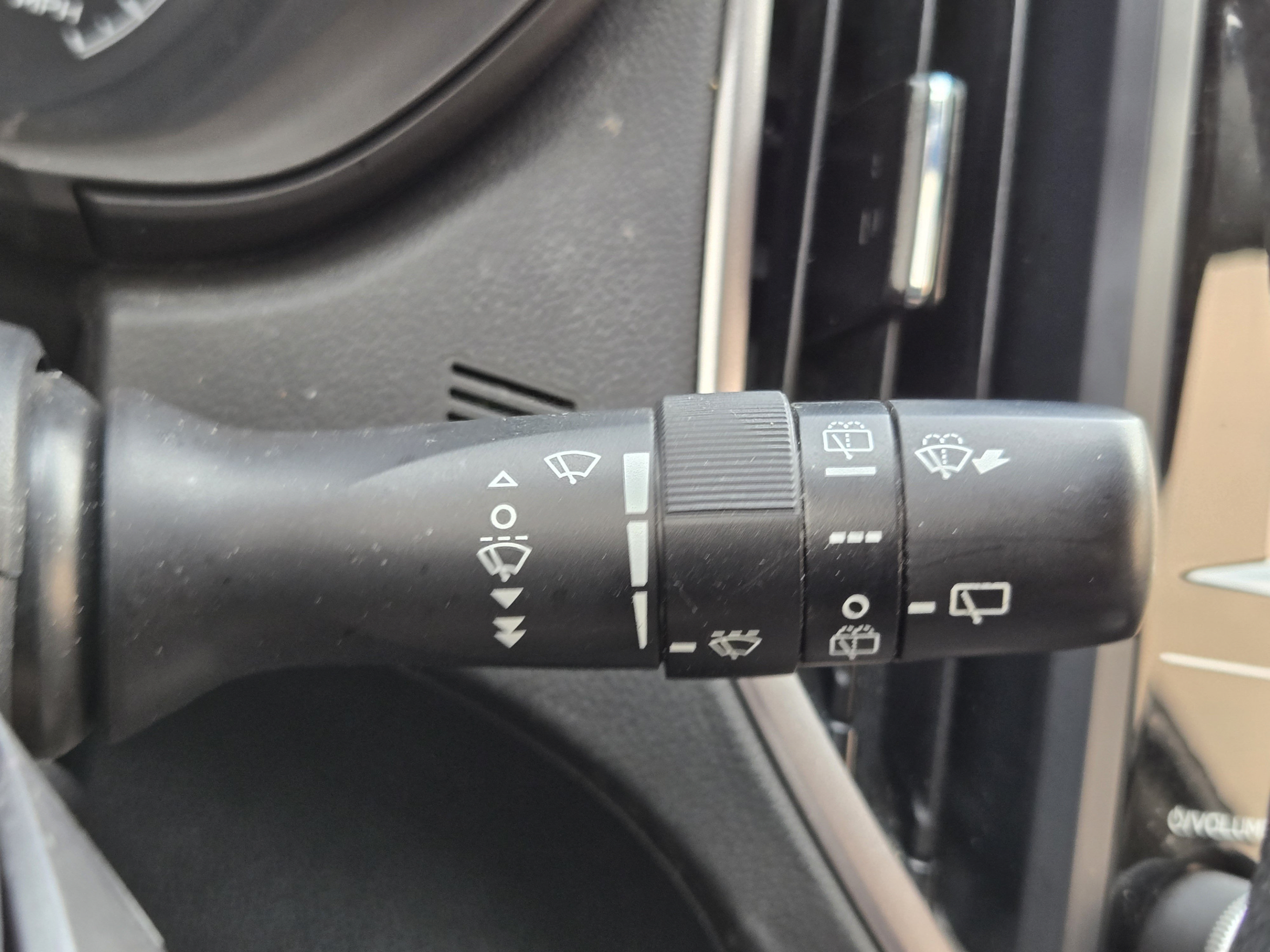 Used 2023 Subaru Forester AWD/4WD image 18