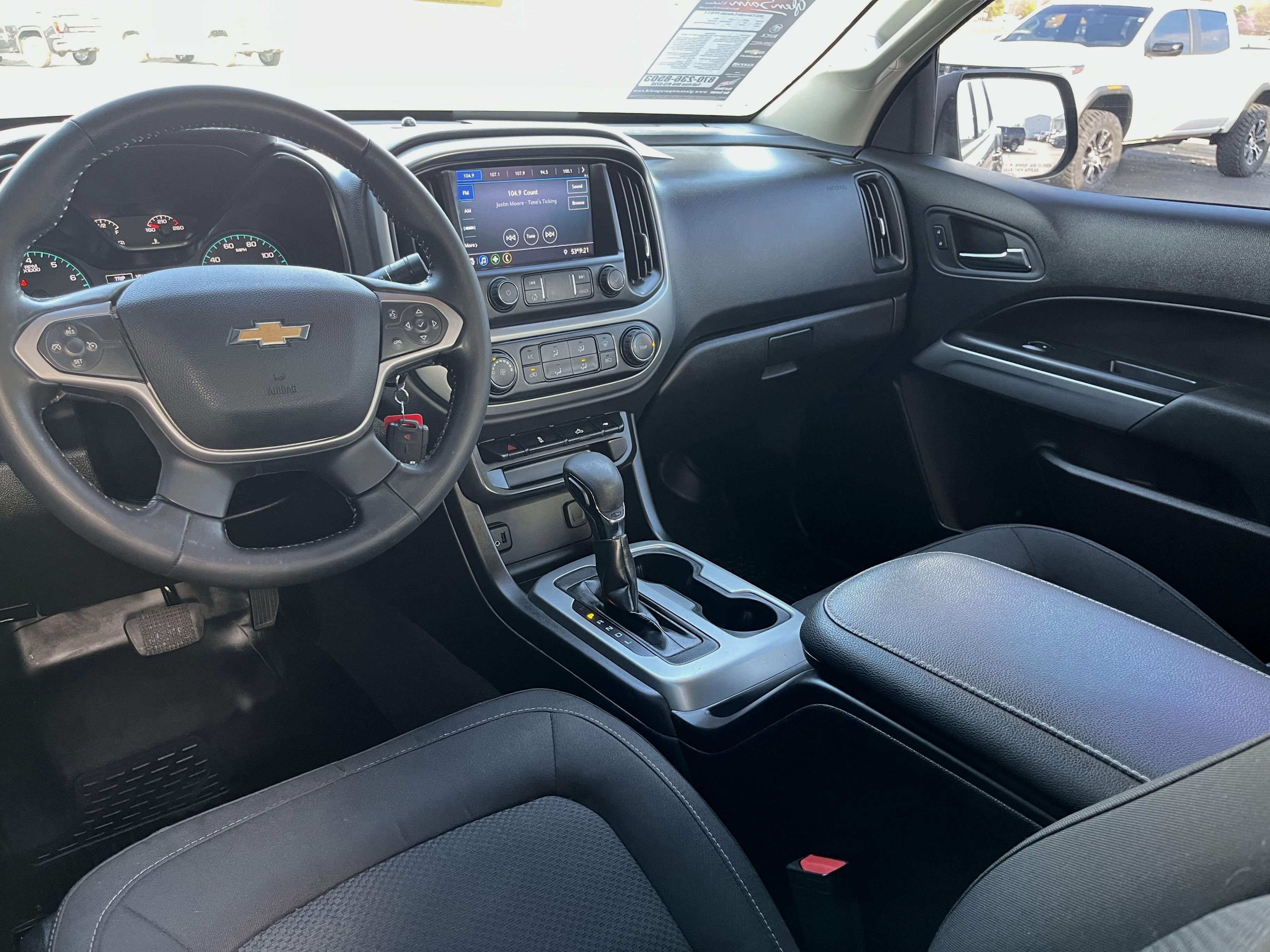 Used 2022 Chevrolet Colorado LT image 2