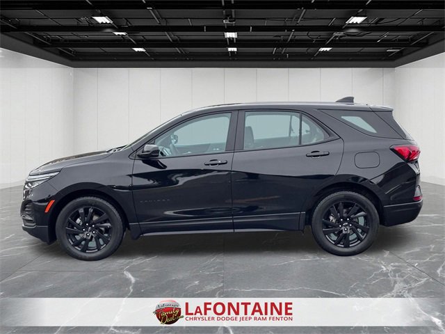 Used 2024 Chevrolet Equinox LS w/ Midnight Edition image 2