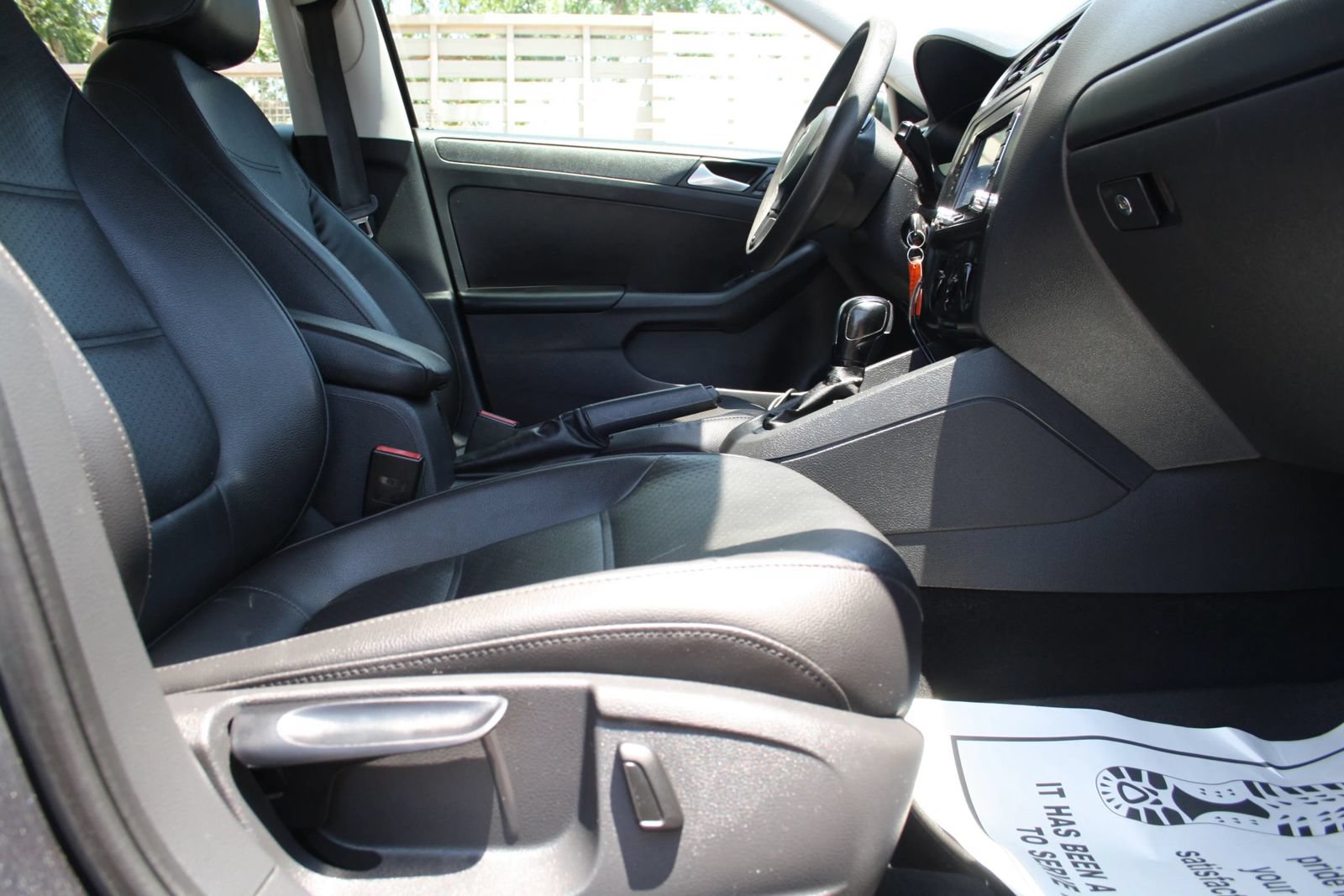 Used 2014 Volkswagen Jetta SE FWD image 13