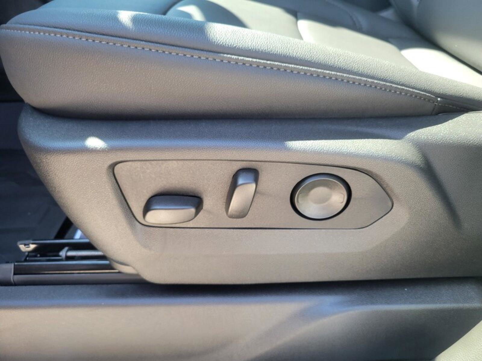 New 2026 GMC Sierra 1500 SLT w/ SLT Premium Plus Package image 24