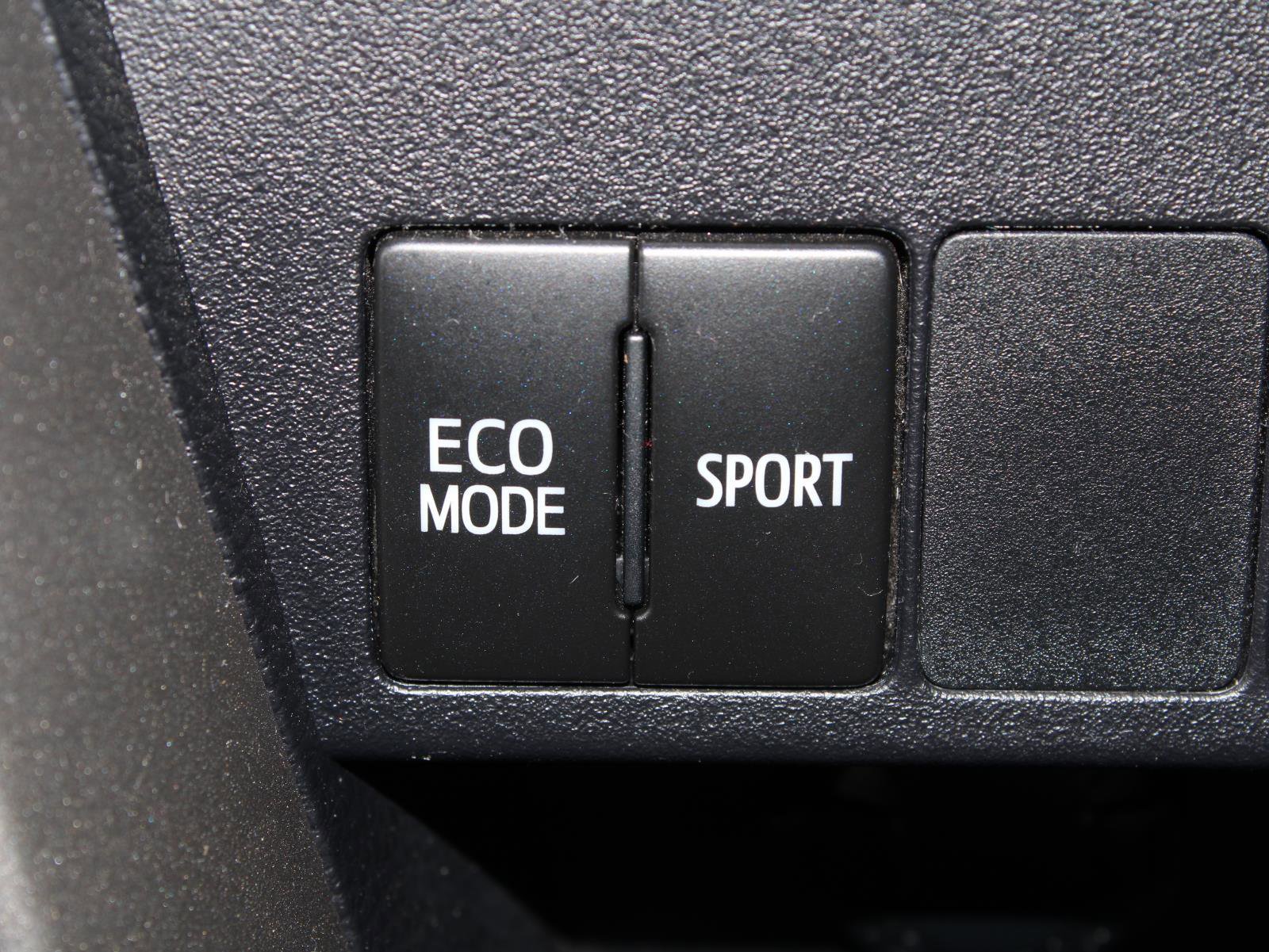 Used 2018 Toyota RAV4 XLE w/ Plus Extra Value Package image 16