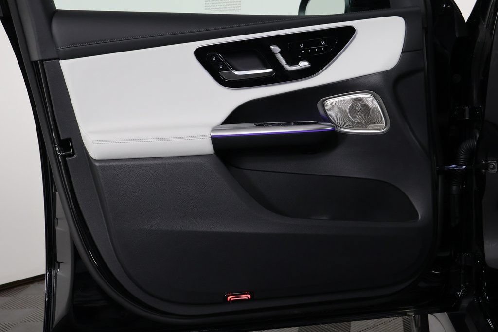 New 2027 Mercedes-Benz GLC 300 image 7