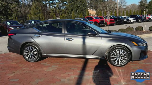 Used 2023 Nissan Altima 2.5 SV image 4