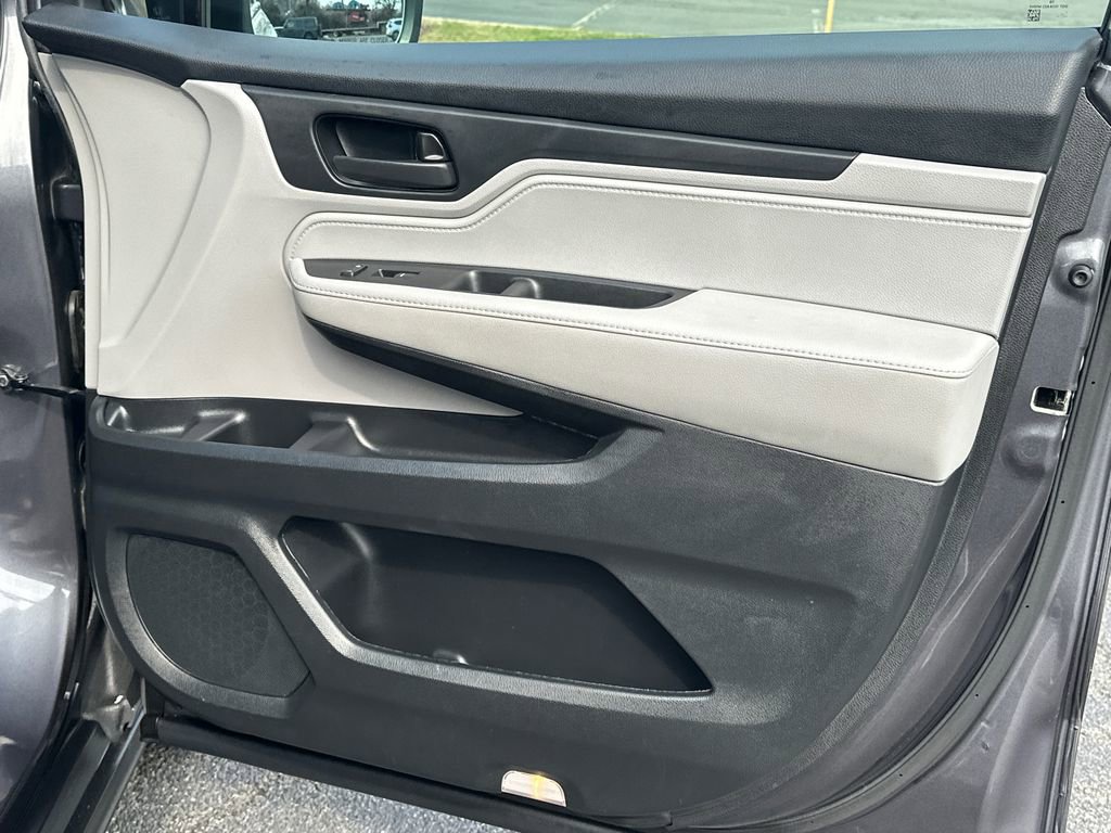 Used 2019 Honda Odyssey EX image 11