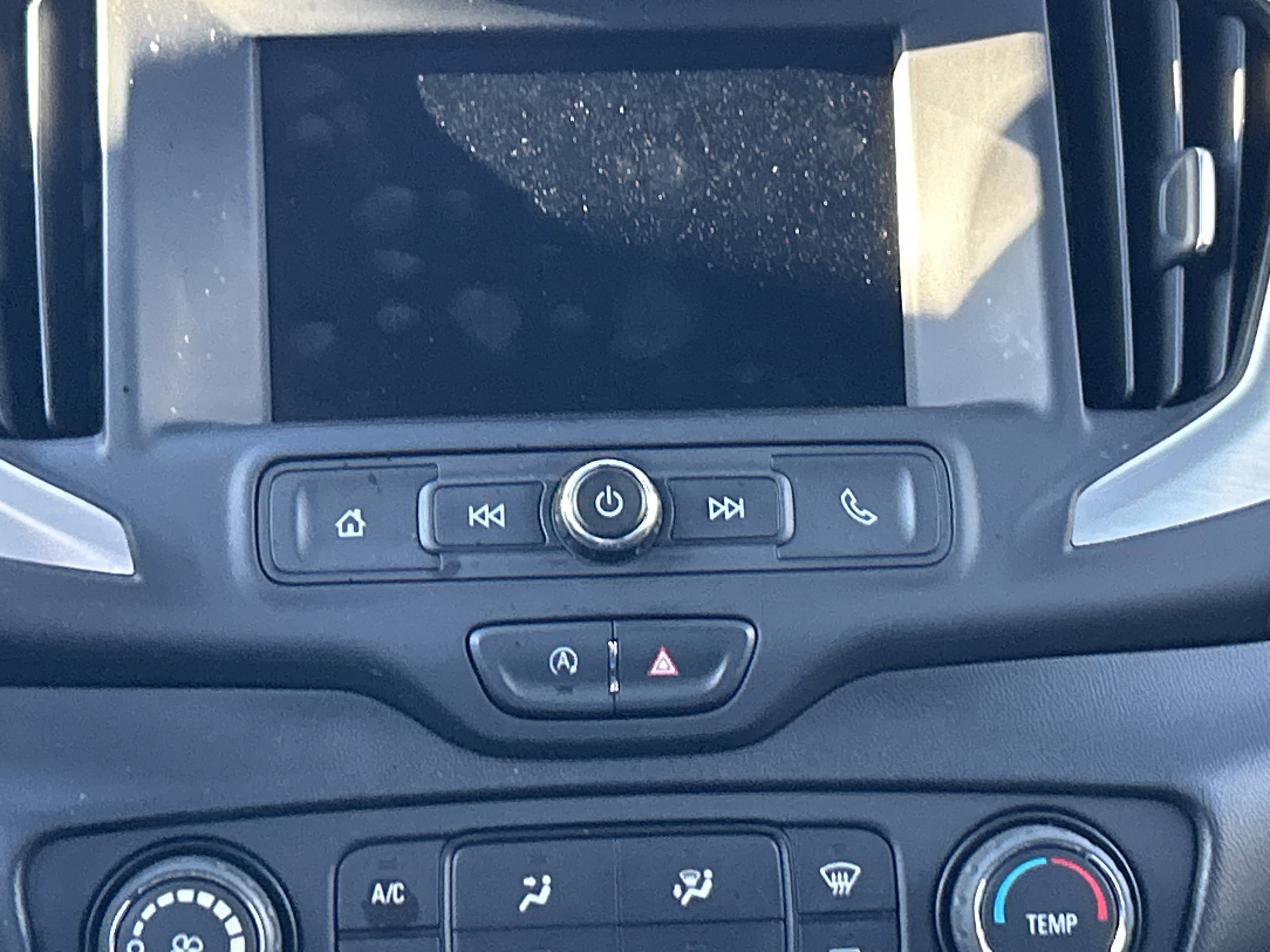 Used 2022 GMC Terrain SLE image 18