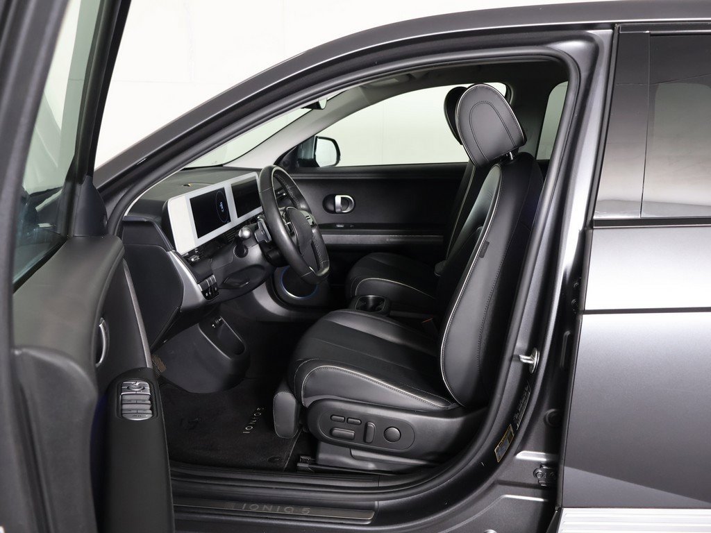 Used 2022 Hyundai Ioniq 5 Limited image 30