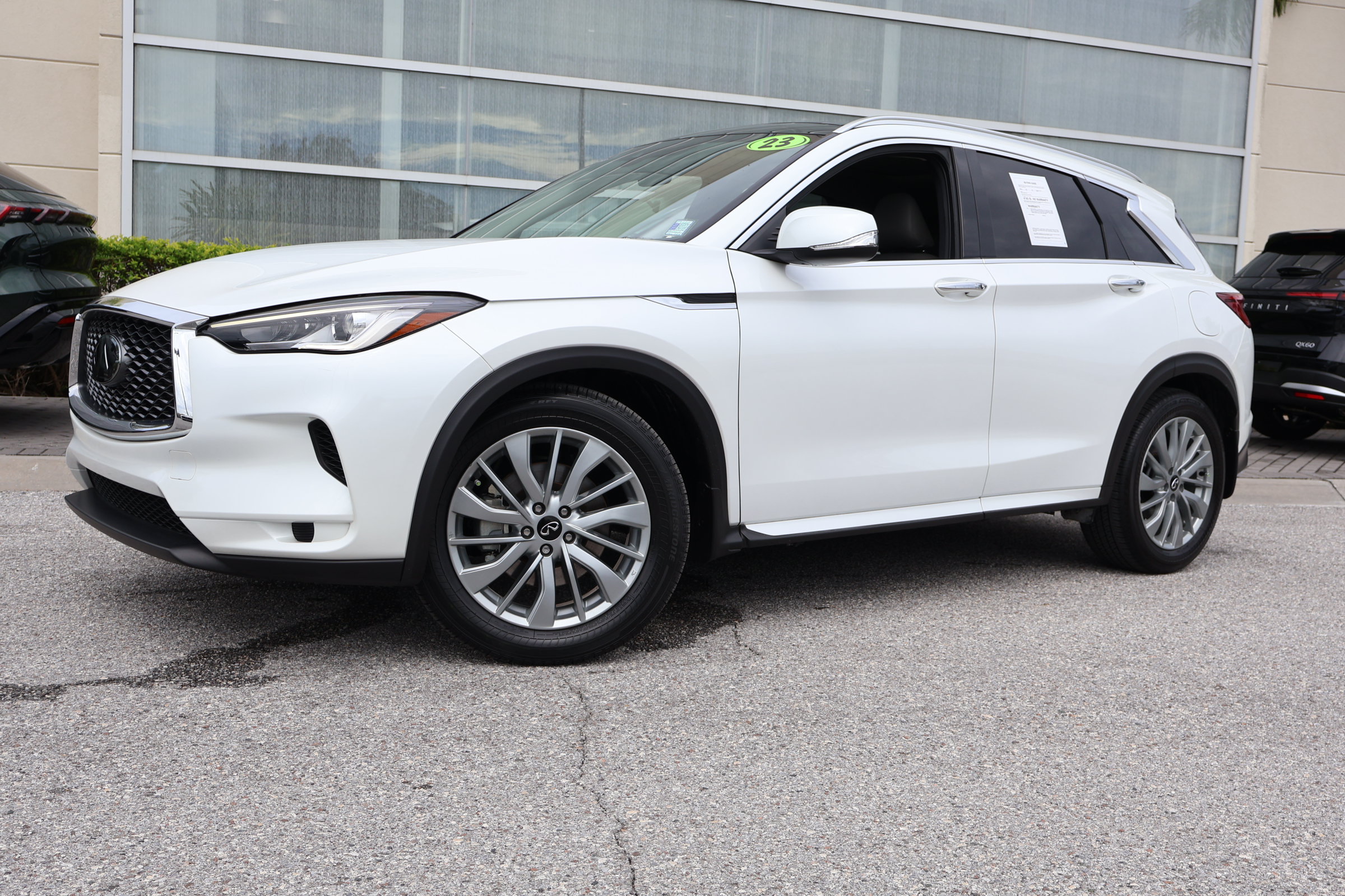 Certified 2023 INFINITI QX50 Luxe FWD image 1