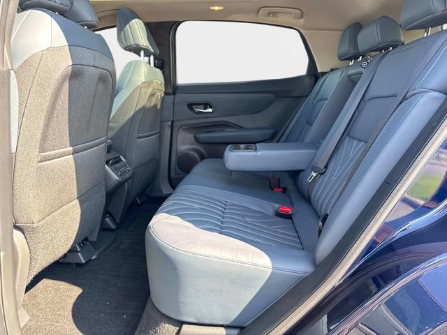Used 2024 Nissan Ariya AWD image 11