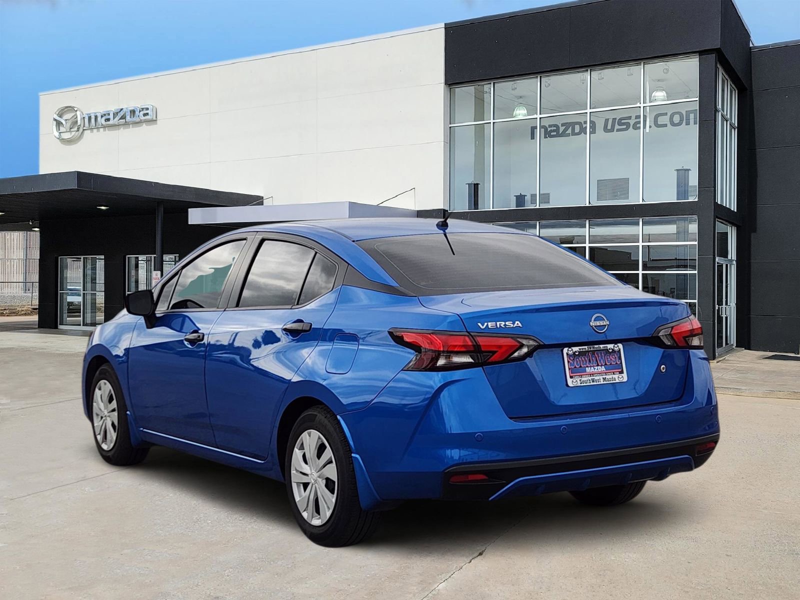 Used 2024 Nissan Versa S w/ Trunk Package FWD image 4