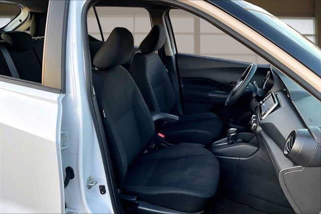 Used 2024 Nissan Kicks S image 7