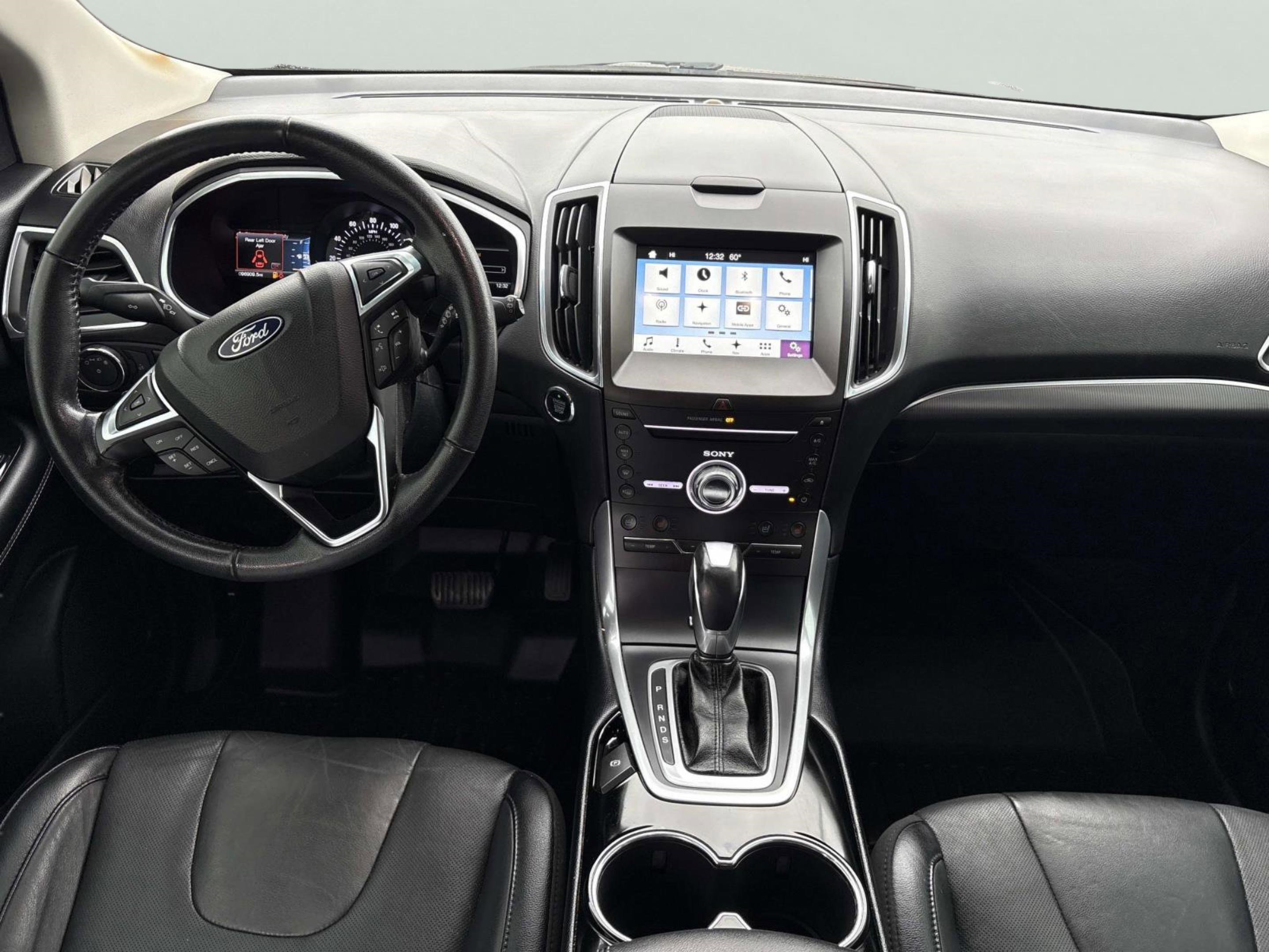 Used 2018 Ford Edge Titanium w/ Equipment Group 301A image 15