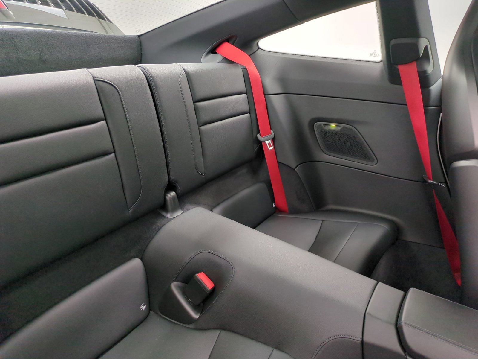 Used 2023 Porsche 911 Carrera w/ Premium Package RWD image 23