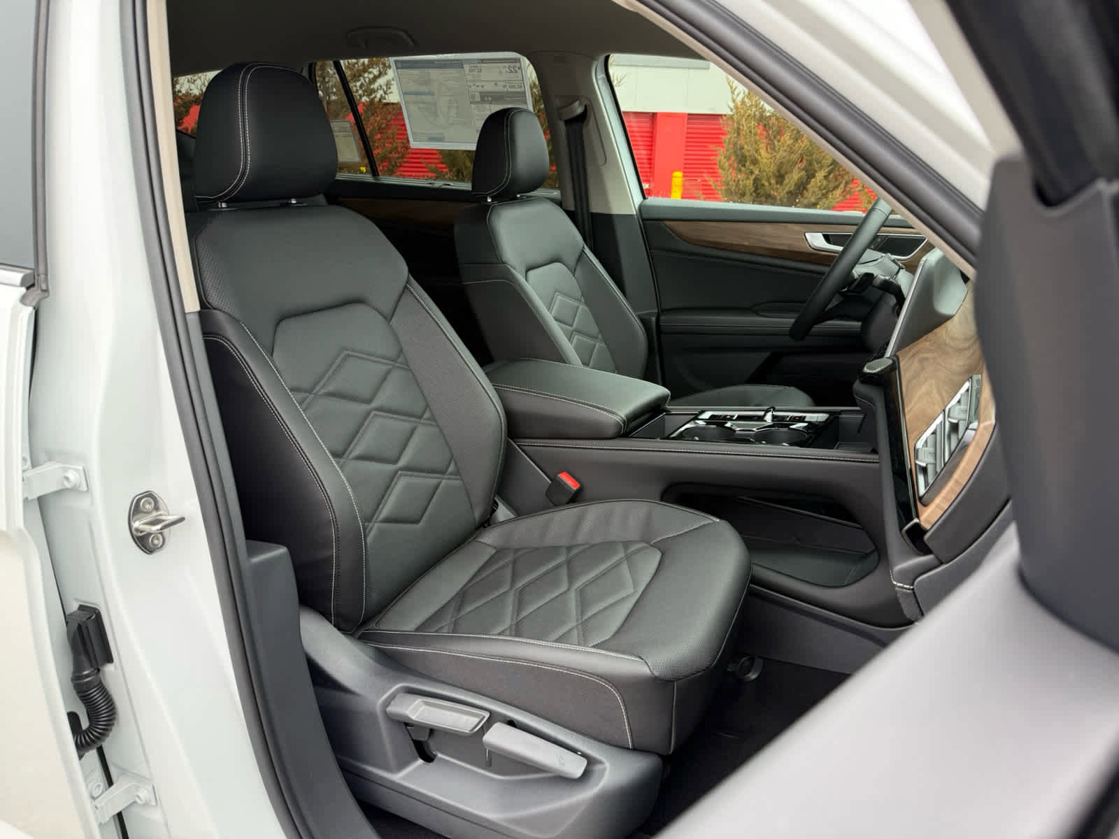 New 2026 Volkswagen Atlas SE image 10