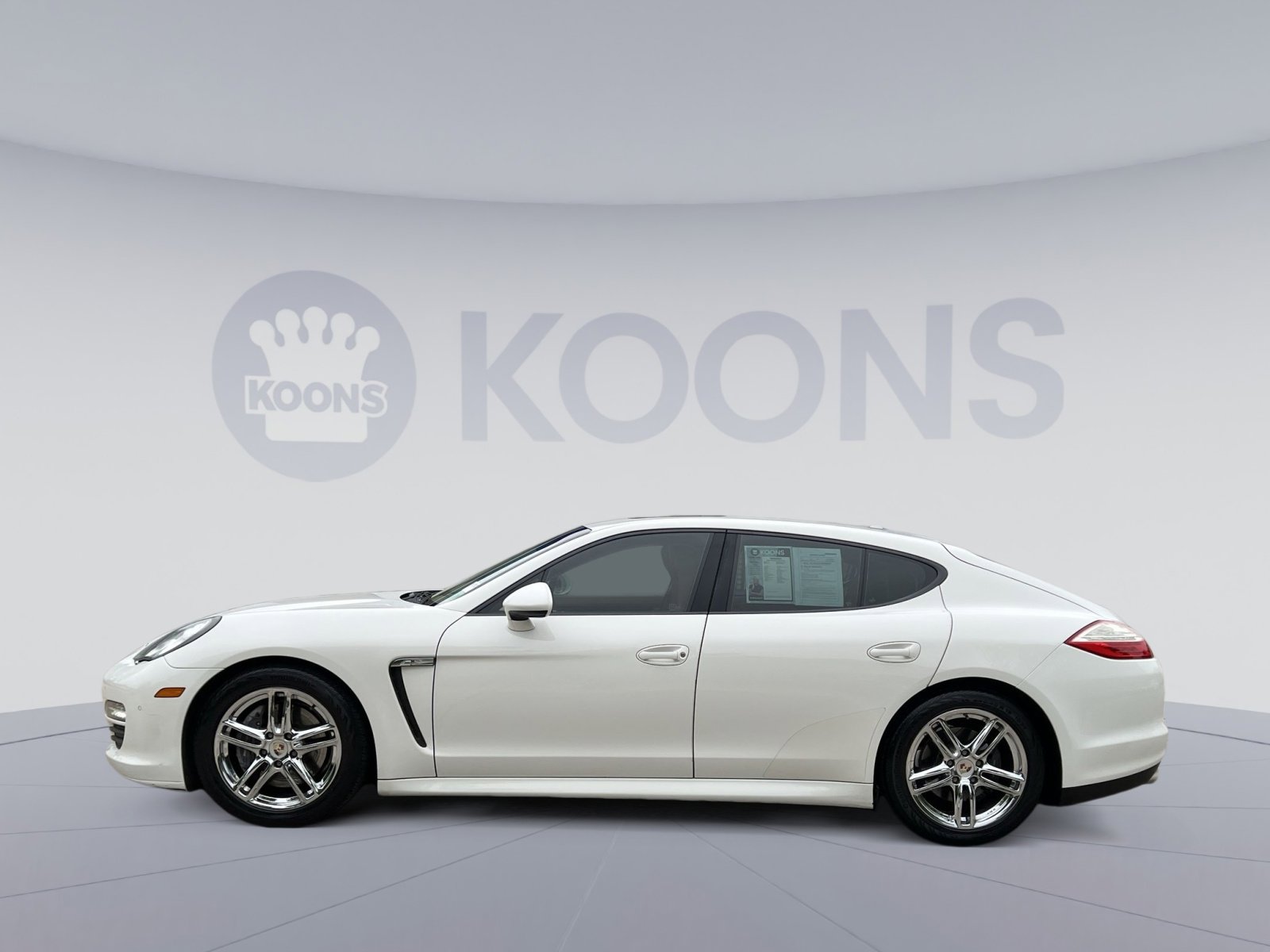 Used 2011 Porsche Panamera RWD image 7