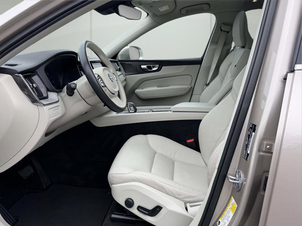 Used 2023 Volvo XC60 T8 Plus w/ Protection Package Premier AWD/4WD image 15