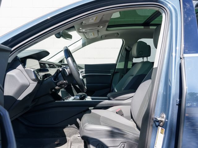 Used 2024 Audi Q8 e-tron Premium Plus w/ Premium Plus Package AWD/4WD image 17