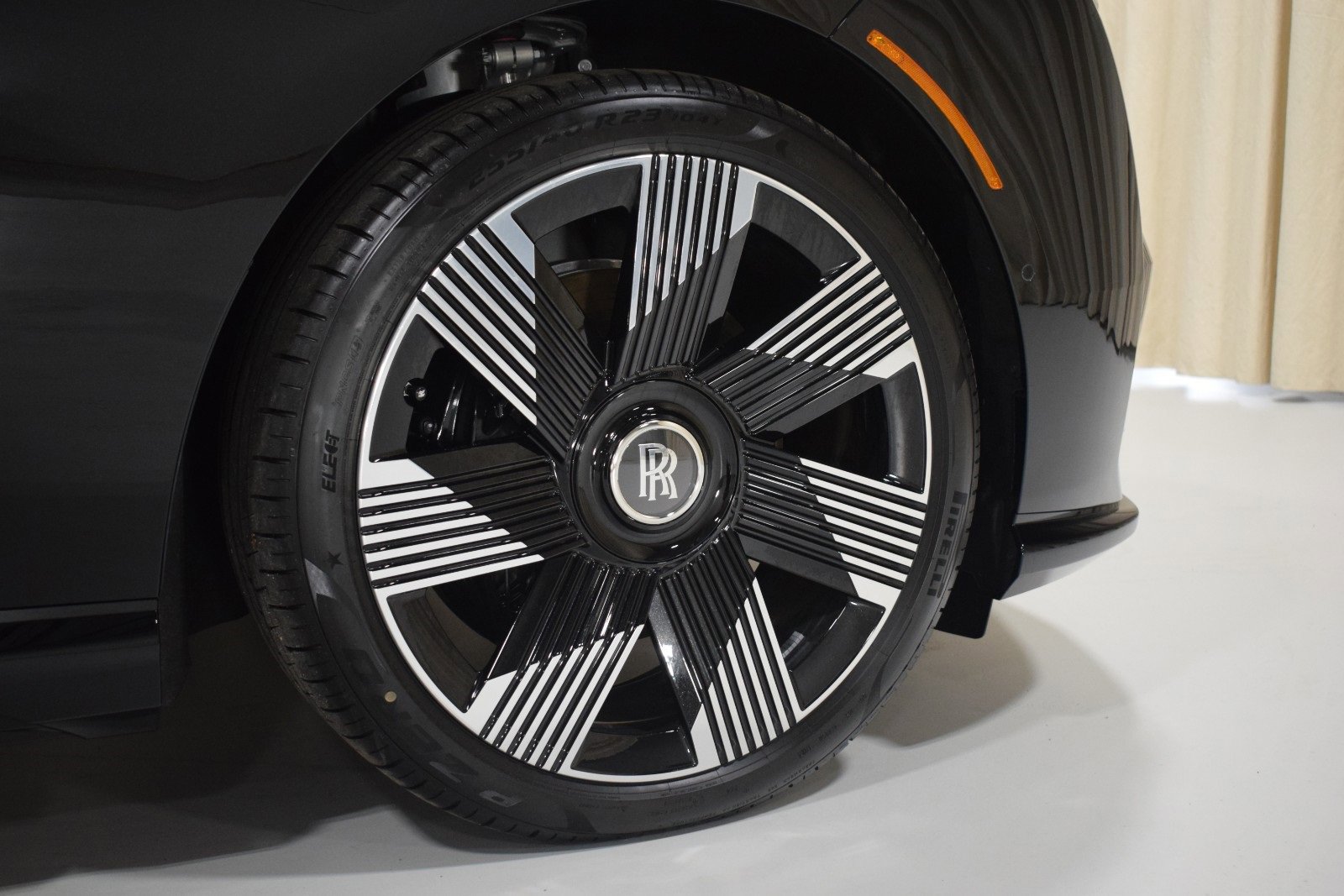 New 2024 Rolls-Royce Spectre w/ Spectre Launch Package image 10