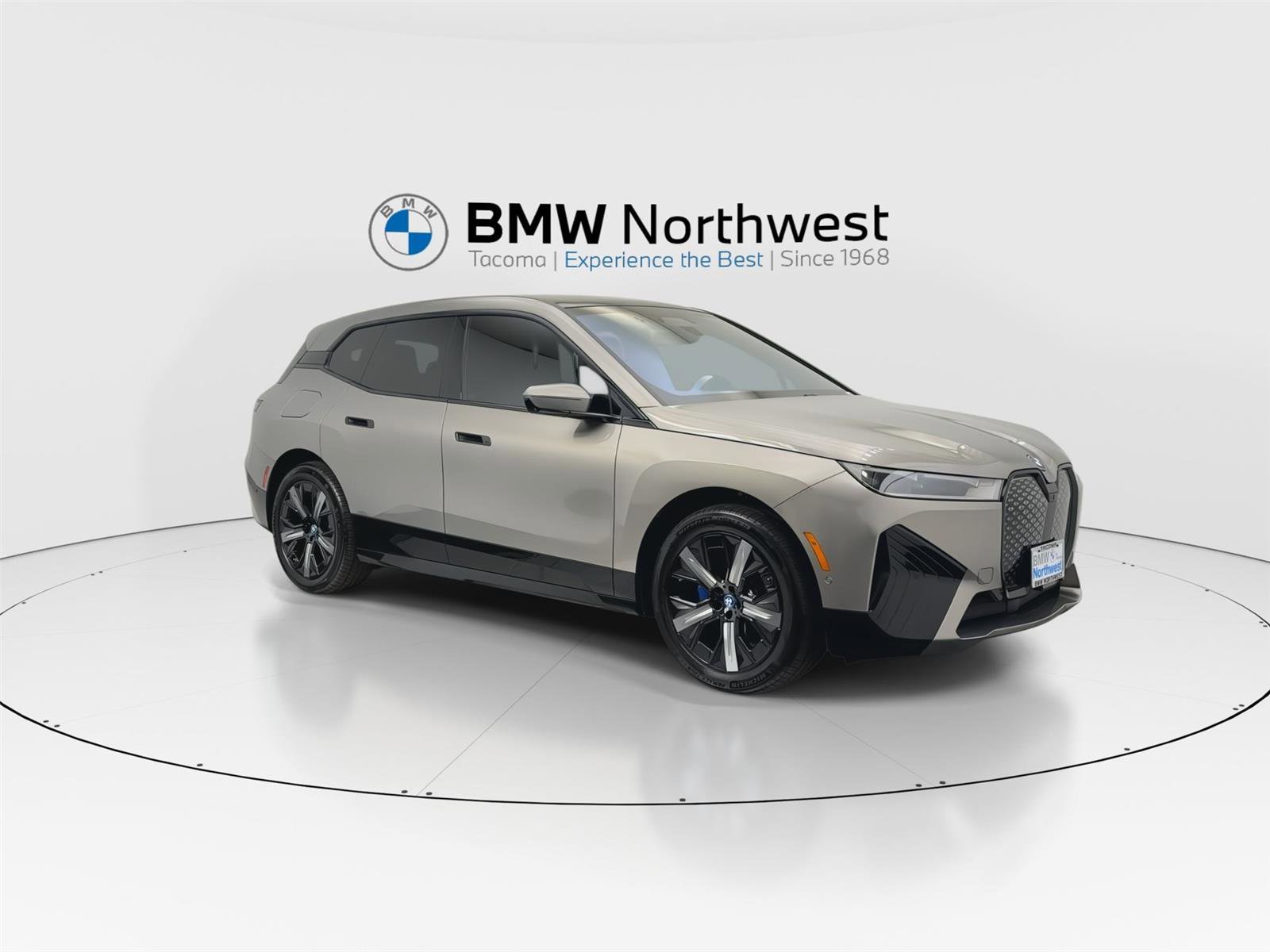 Certified 2024 BMW iX xDrive50 w/ Premium Package AWD/4WD image 6