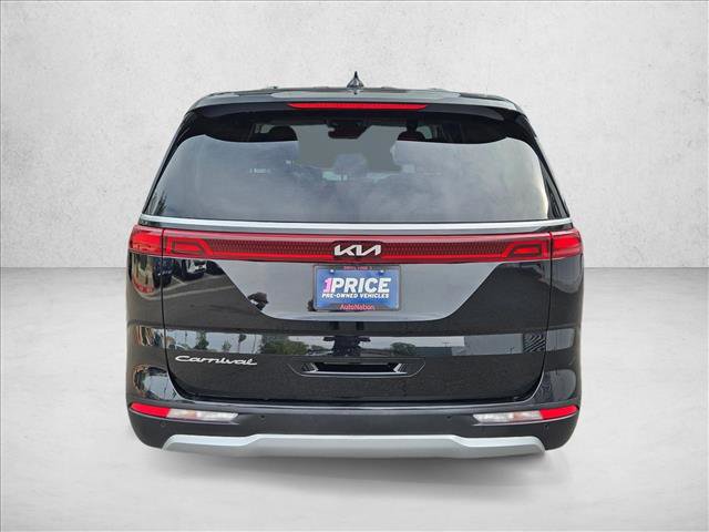 Used 2022 Kia Carnival EX FWD image 7
