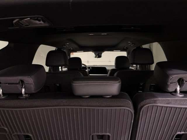 Used 2026 Chevrolet Traverse High Country w/ LPO, Floor Liner Package AWD/4WD image 11
