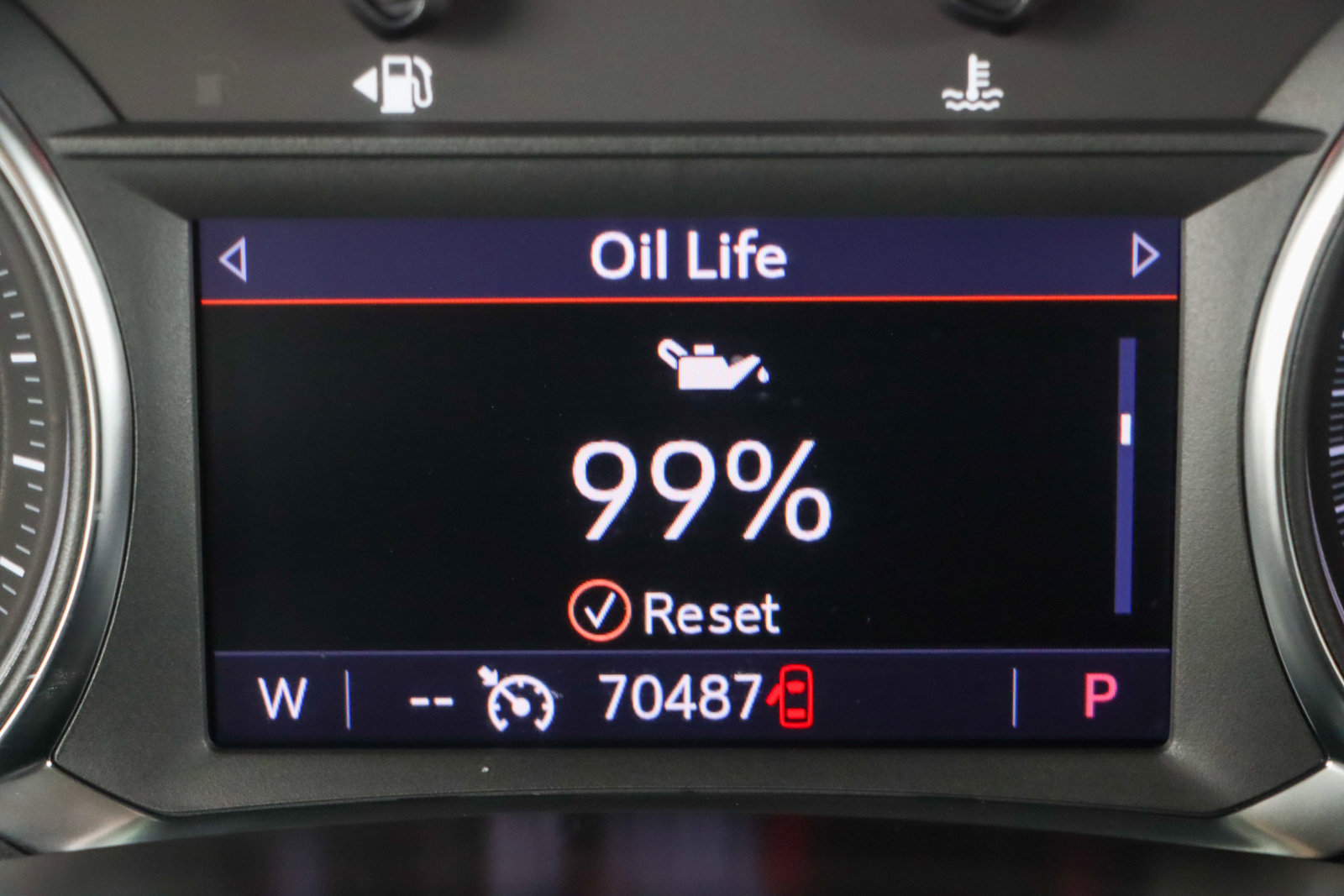 Used 2023 GMC Terrain SLT image 16