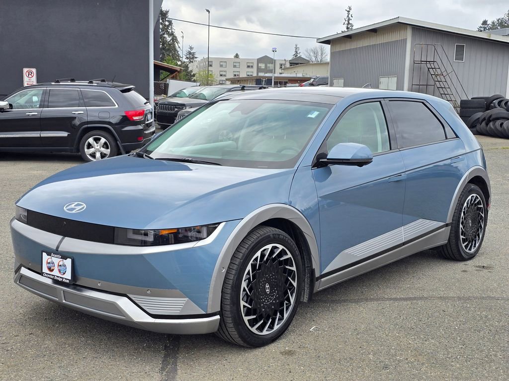 Used 2023 Hyundai Ioniq 5 Limited AWD/4WD image 3