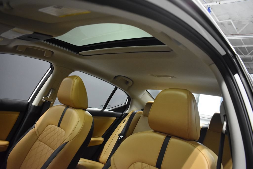 Certified 2023 Nissan Sentra SV w/ SV Premium Package FWD image 17