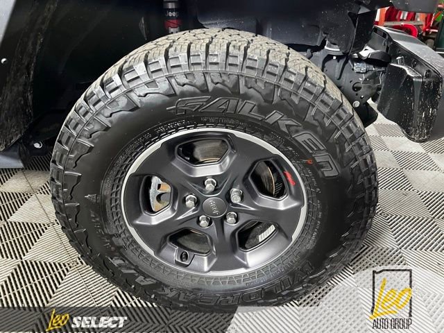 Used 2022 Jeep Gladiator Rubicon w/ Cold Weather Group image 9