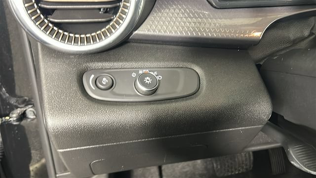 Used 2024 Chevrolet Trax ACTIV FWD image 19